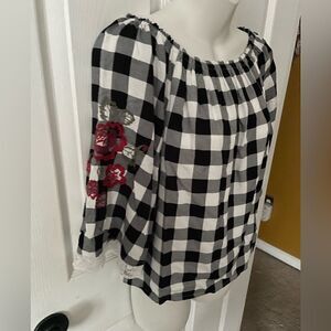 Abercrombie Kids Girls 11/12 Black & white checkered/buffalo plaid peasant top